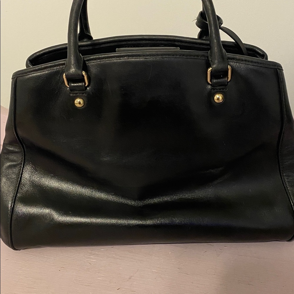 Coach Leather  Black Handbag in nice condition, no damage - Picture 3 of 10